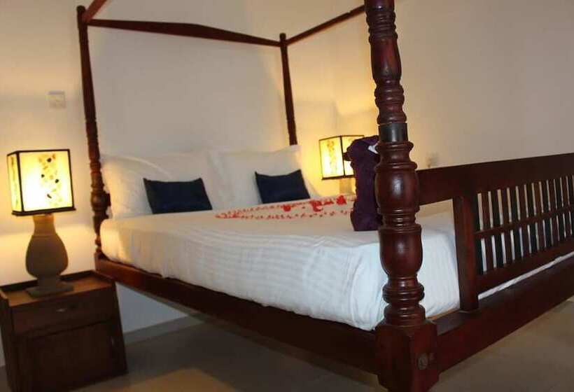 غرفة سوبيريور مطلة على حمام السباحة, Villa Kapuru