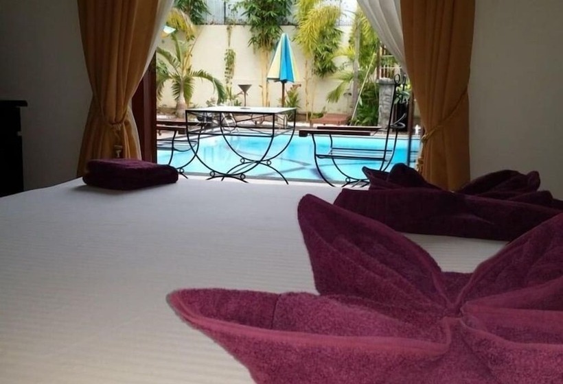 غرفة ديلوكس مطلة على حمام السباحة, Villa Kapuru