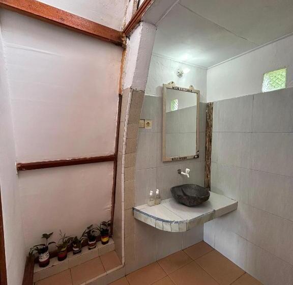 スタンダードバンガロー, We Be Cottages