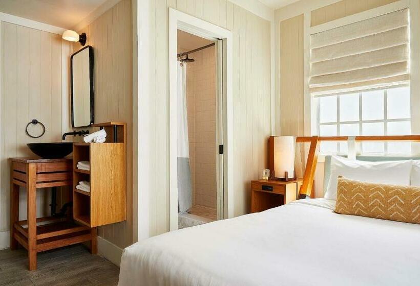 غرفة قياسية, Life House, South Of Fifth