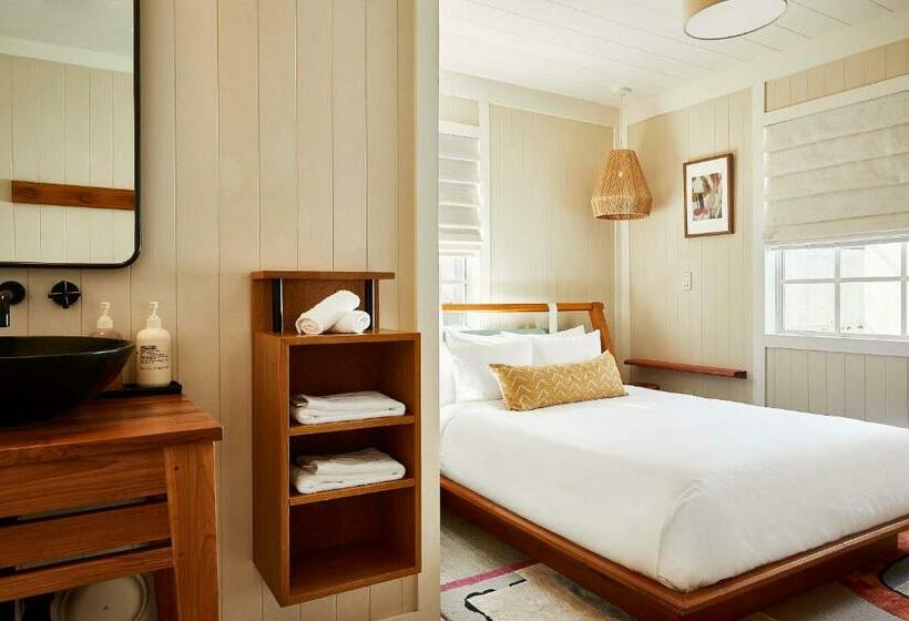 غرفة قياسية, Life House, South Of Fifth