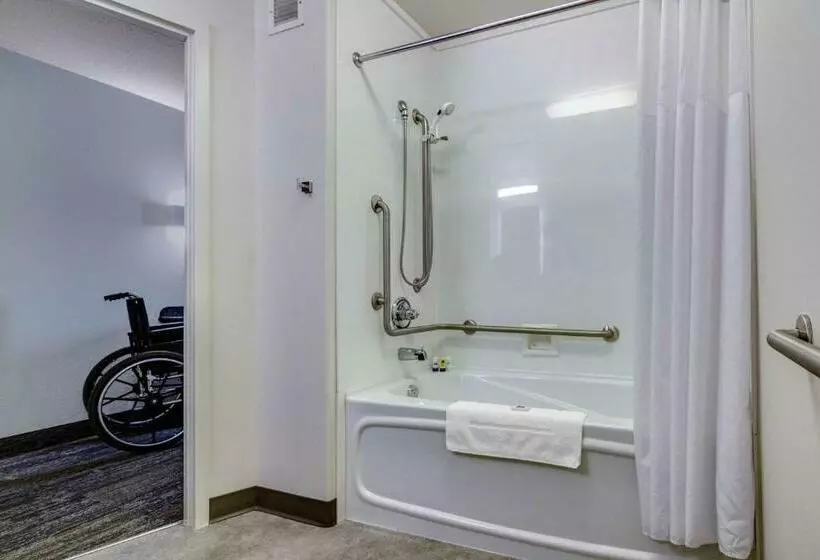 اتاق استاندارد, Motel 6 Saskatoon, Sk