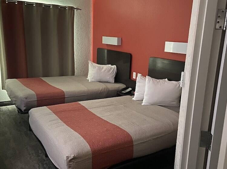 豪华房间, Motel 6 Saskatoon, Sk