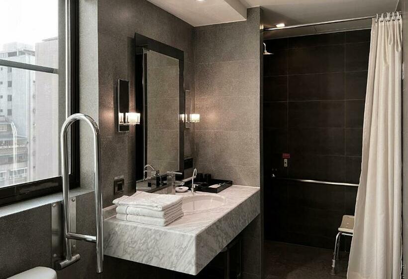 اتاق استاندارد سه نفره, Talmud Hotel Kaohsiung Loveriver