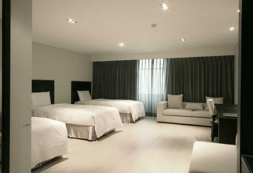 اتاق استاندارد سه نفره, Talmud Hotel Kaohsiung Loveriver