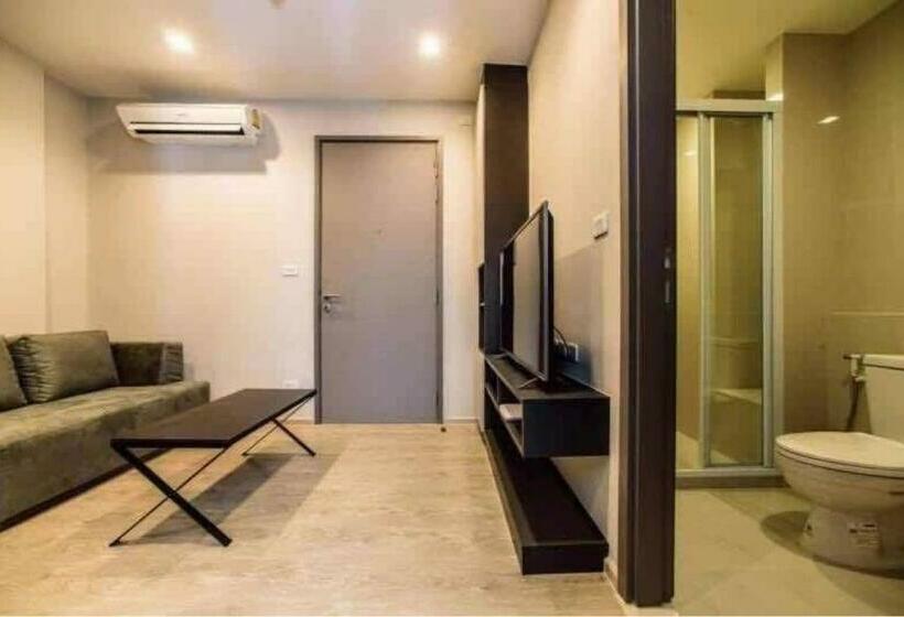 1 Bedroom Apartment Sea View, The Base Central Pattaya Holiday Ml