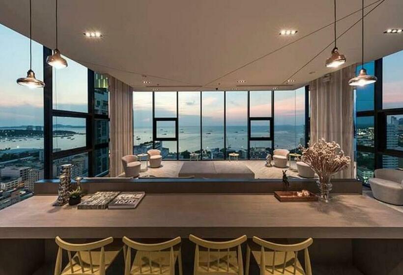 1 Bedroom Apartment Sea View, The Base Central Pattaya Holiday Ml