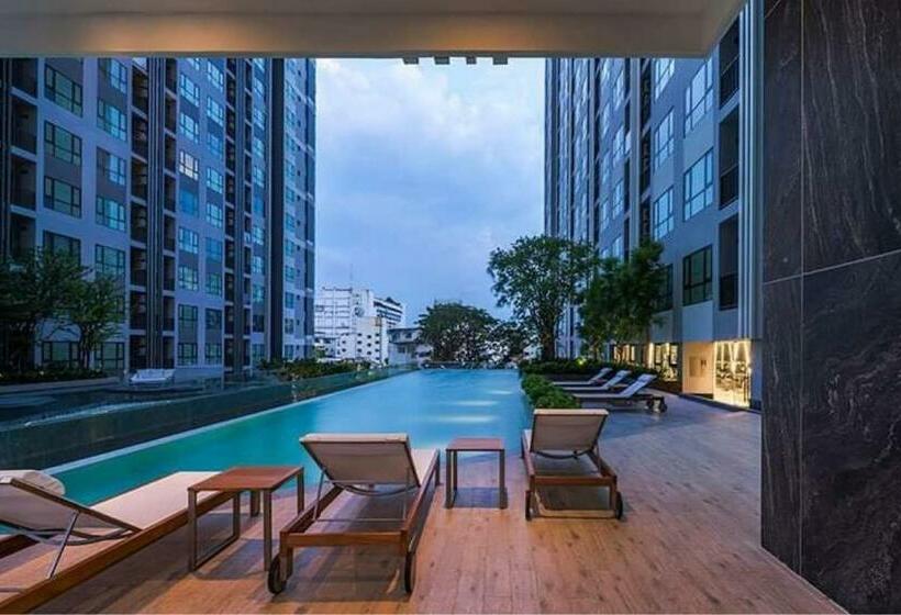 1 Bedroom Apartment Sea View, The Base Central Pattaya Holiday Ml