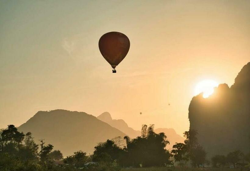 Номер Deluxe, Vang Vieng Queens Mountain View