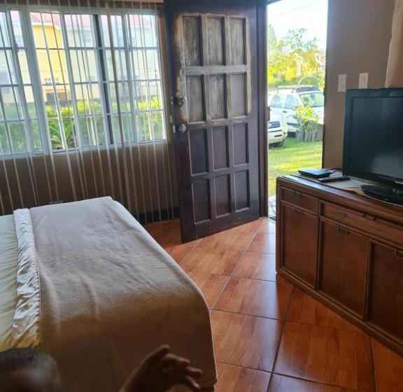 חדר סטנדרט לארבעה, Gm Suites Bed & Breakfast