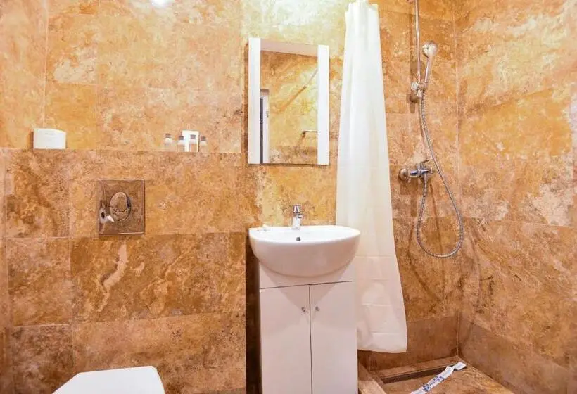 اتاق لوکس, Complex Tismana All Inclusive