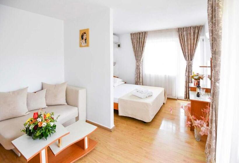 اتاق استاندارد سه نفره, Complex Tismana All Inclusive