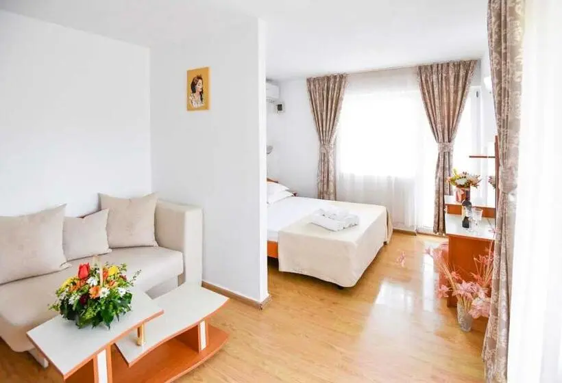 اتاق استاندارد سه نفره, Complex Tismana All Inclusive