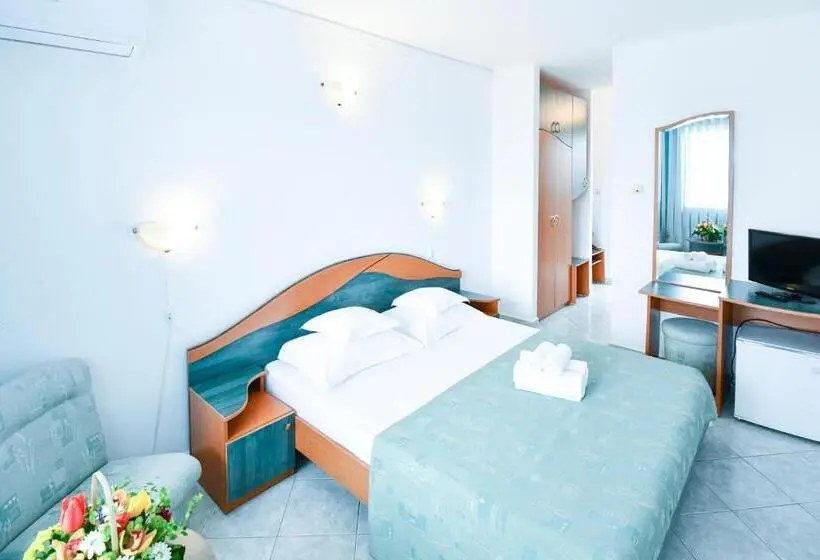 اتاق استاندارد با چشمانداز دریاچه, Complex Tismana All Inclusive