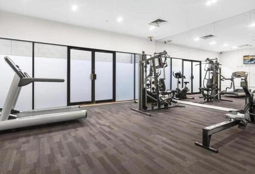 Четырехместный Номер Deluxe, Deluxe Twin Studio In Surfers Paradise   Coasthm