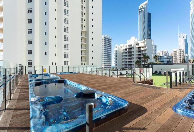 Четырехместный Номер Deluxe, Deluxe Twin Studio In Surfers Paradise   Coasthm
