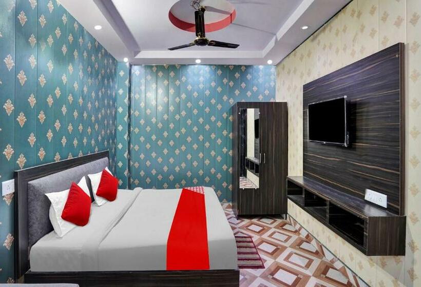 트리플 클래식 룸, Oyo Flagship 80914 S L Galxy