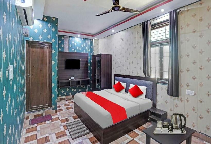 غرفة كلاسيكية ثلاثية, Oyo Flagship 80914 S L Galxy