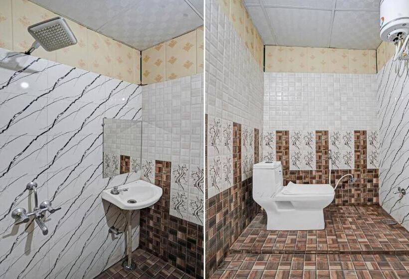 트리플 클래식 룸, Oyo Flagship 80914 S L Galxy