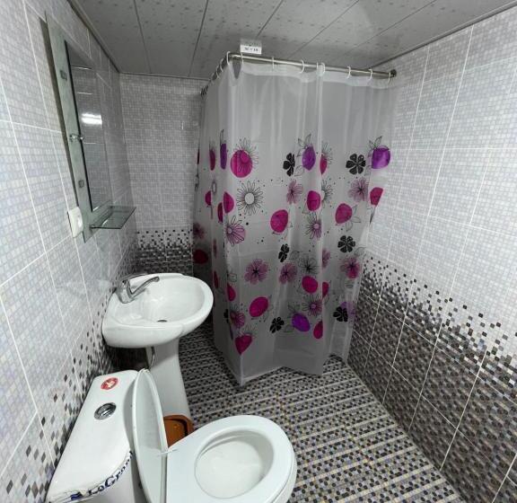 חדר אקונומי, Zam Zam Teracce