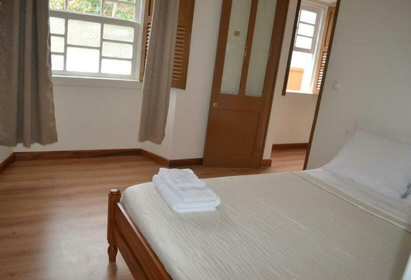 اتاق لوکس یک تخته, Pousada Brava