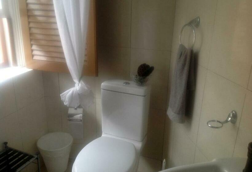 اتاق لوکس یک تخته, Pousada Brava