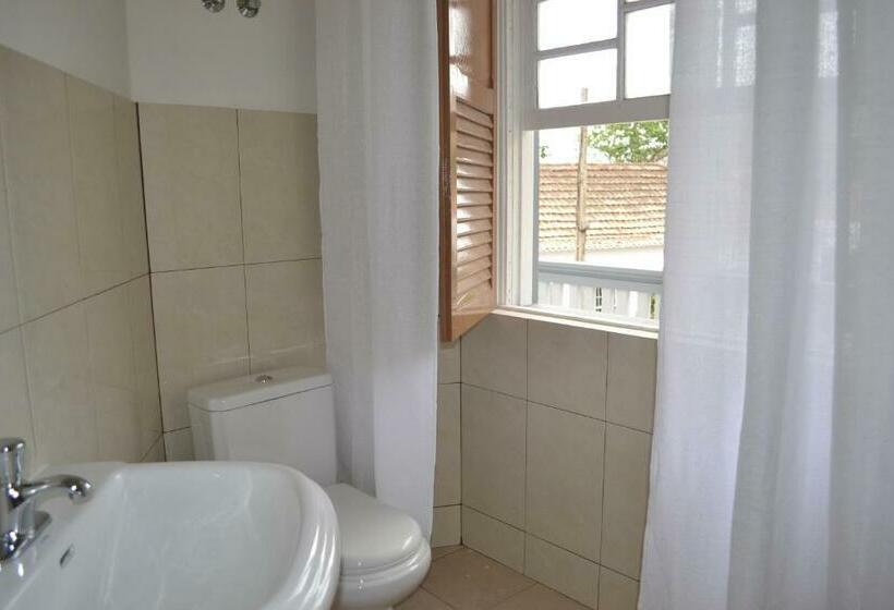 اتاق لوکس یک تخته, Pousada Brava