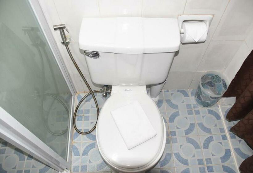 Standard Bungalow, Roy S Rendezvous Boracay