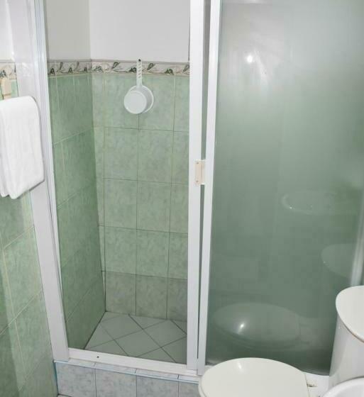 Standard Bungalow, Roy S Rendezvous Boracay