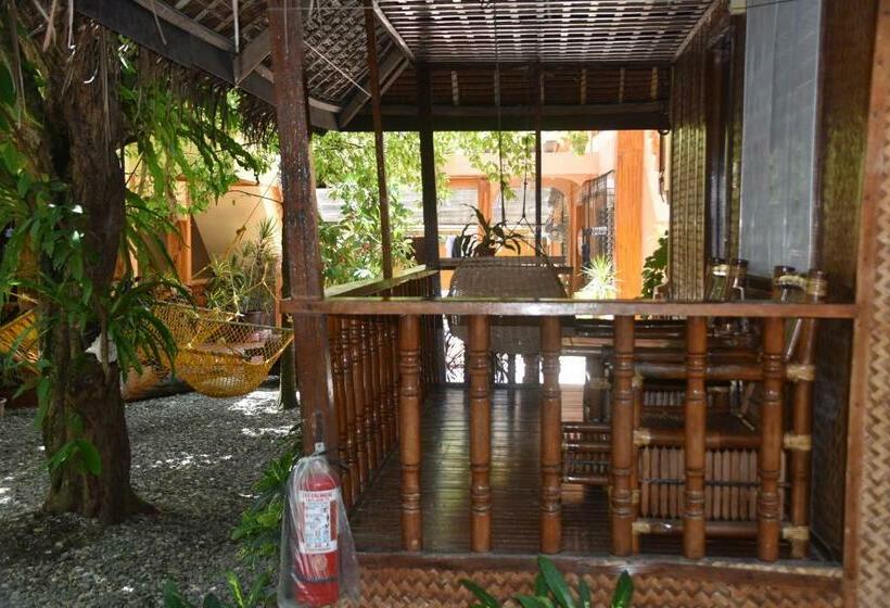 Бунгало Стандарт, Roy S Rendezvous Boracay