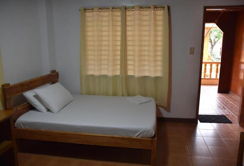 Familienzimmer, Roy S Rendezvous Boracay