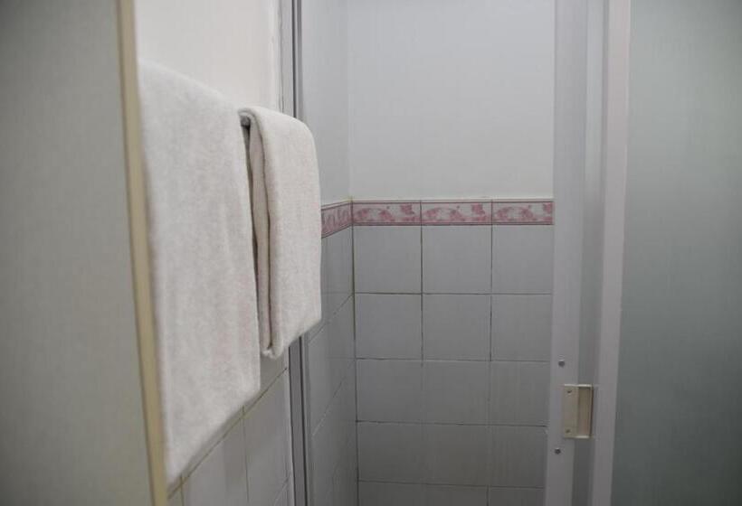 Standardzimmer mit Balkon, Roy S Rendezvous Boracay