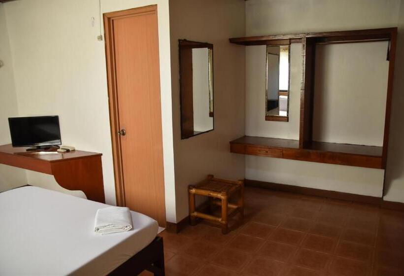 3 Bett Standardzimmer Balkon, Roy S Rendezvous Boracay