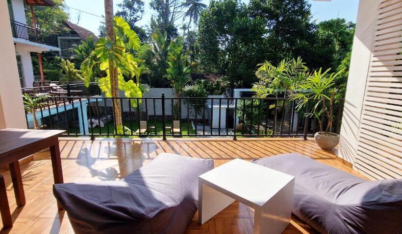 Трехместный Номер Deluxe, Chill Hill Hikkaduwa