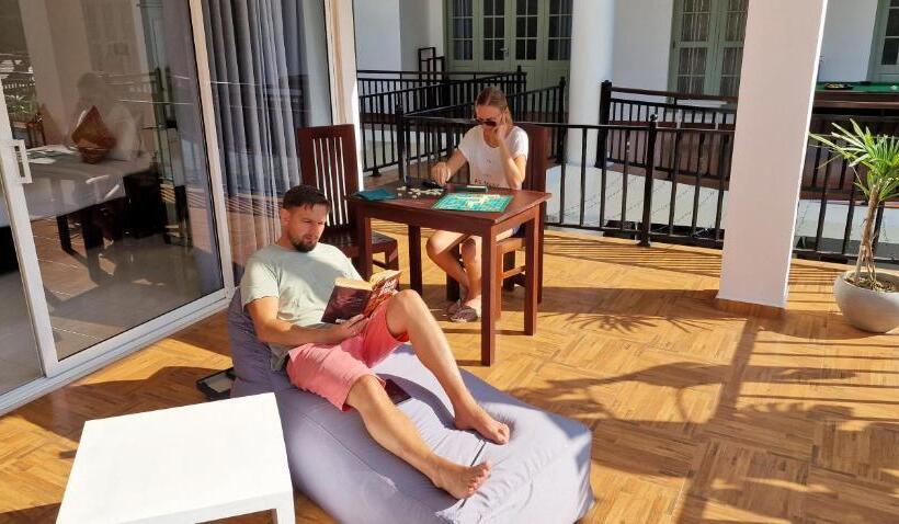 Трехместный Номер Deluxe, Chill Hill Hikkaduwa