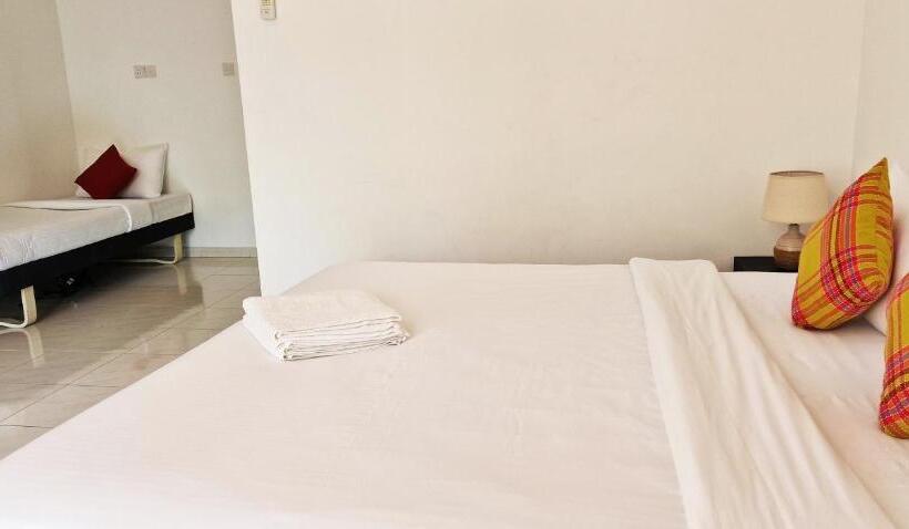 Трехместный Номер Deluxe, Chill Hill Hikkaduwa