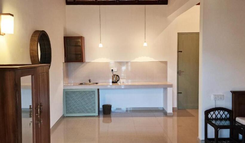 Студио Стандарт с Балконом, Chill Hill Hikkaduwa