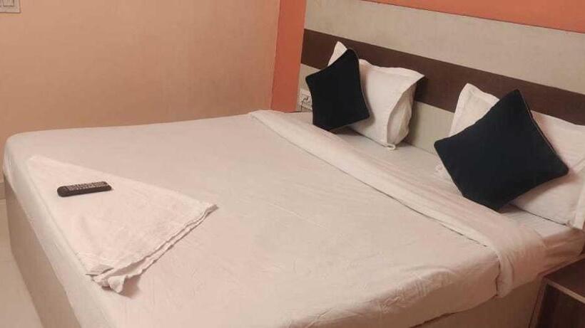 三人经典房间, O Ram Palace Bnb