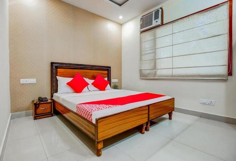 Habitació Triple Clàssica, Flagship Su Casa