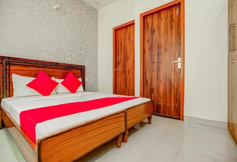 Habitació Triple Clàssica, Flagship Su Casa