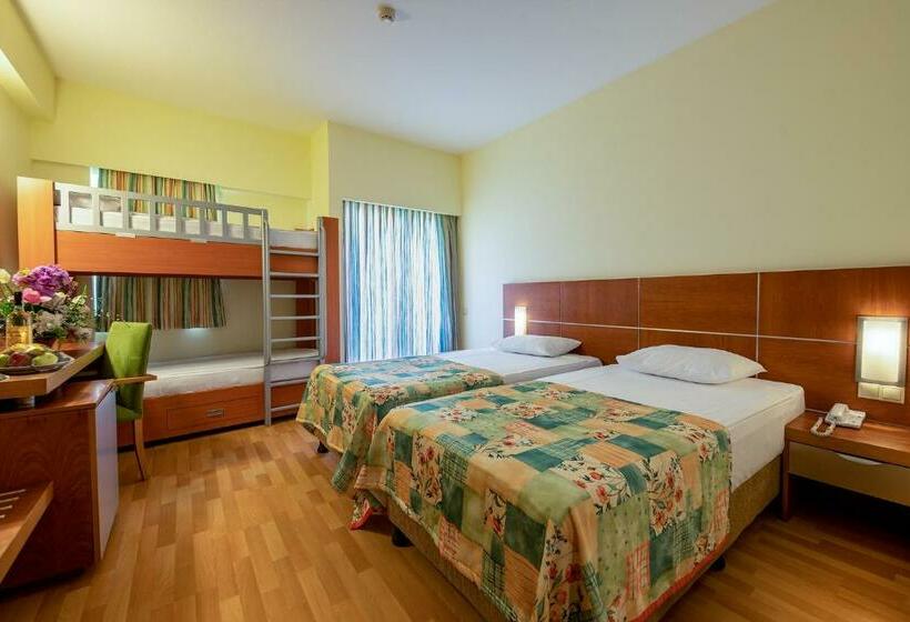 Quarto Estandar com Sacada, Viking Park