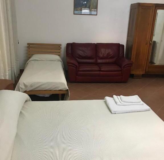 4인용 스탠다드 룸, B&b Pozzo Dei Desideri