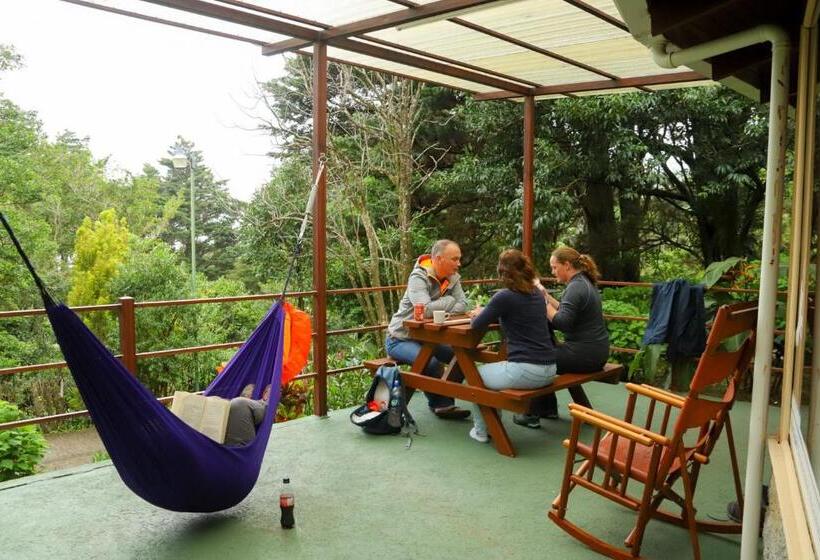 キャビン, Los Pinos Cabins & Reserve