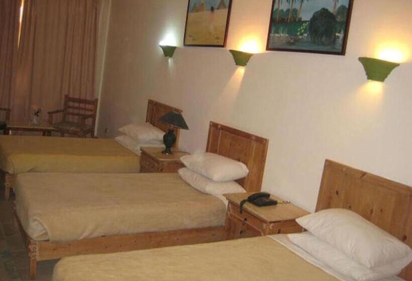 اتاق استاندارد سه تخته با بالکن, Morgenland Holly Village