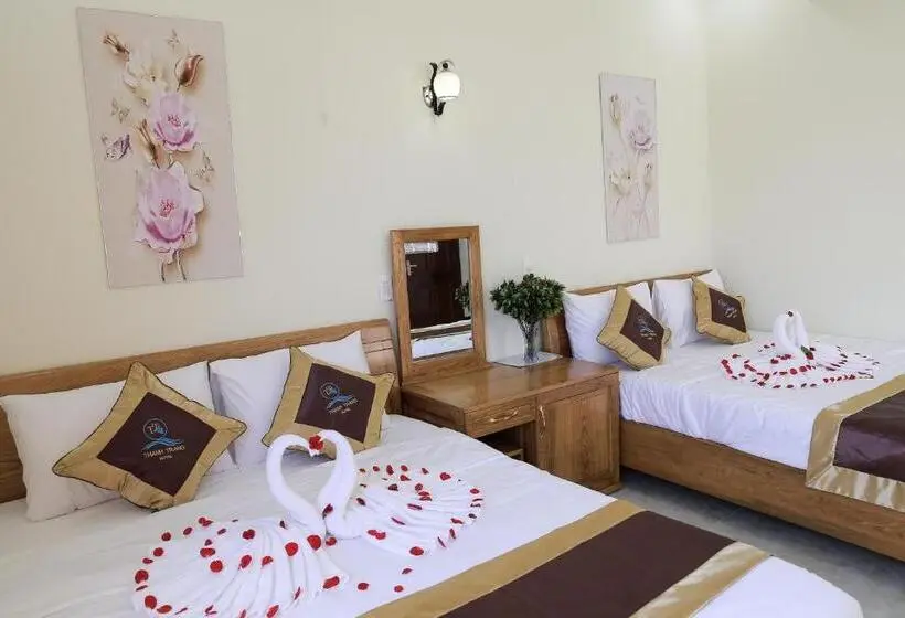 اتاق استاندارد چهارنفره با بالکن, Thanh Trang