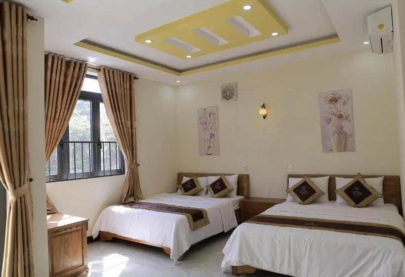 اتاق استاندارد چهارنفره با بالکن, Thanh Trang