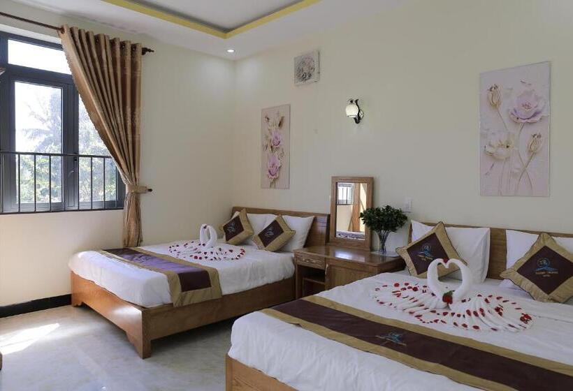 اتاق استاندارد چهارنفره با بالکن, Thanh Trang