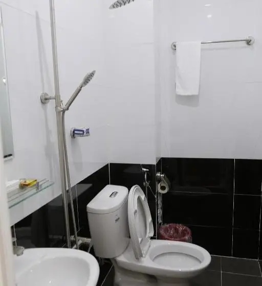 اتاق استاندارد چهارنفره با بالکن, Thanh Trang