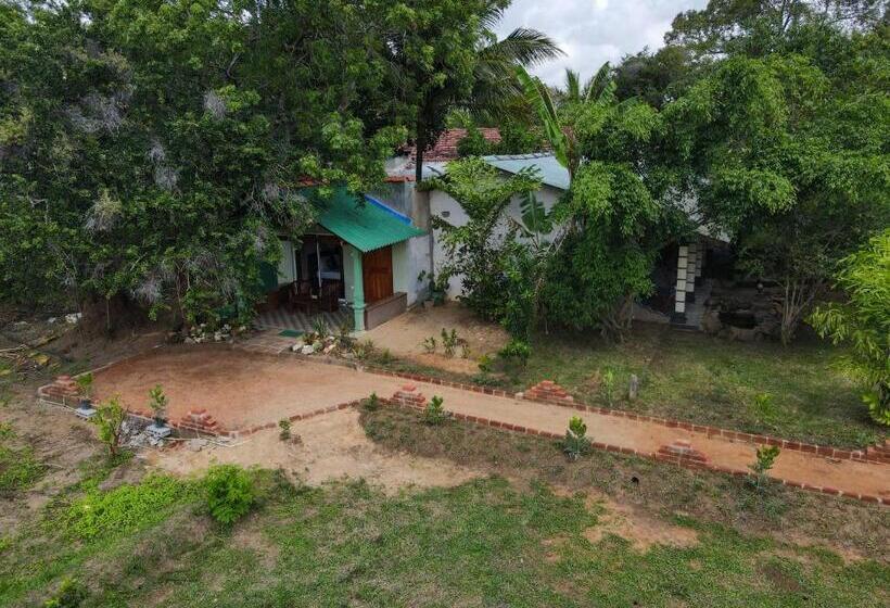 Vivenda Deluxe 1 Quarto, Sigiri Close Up View Guest