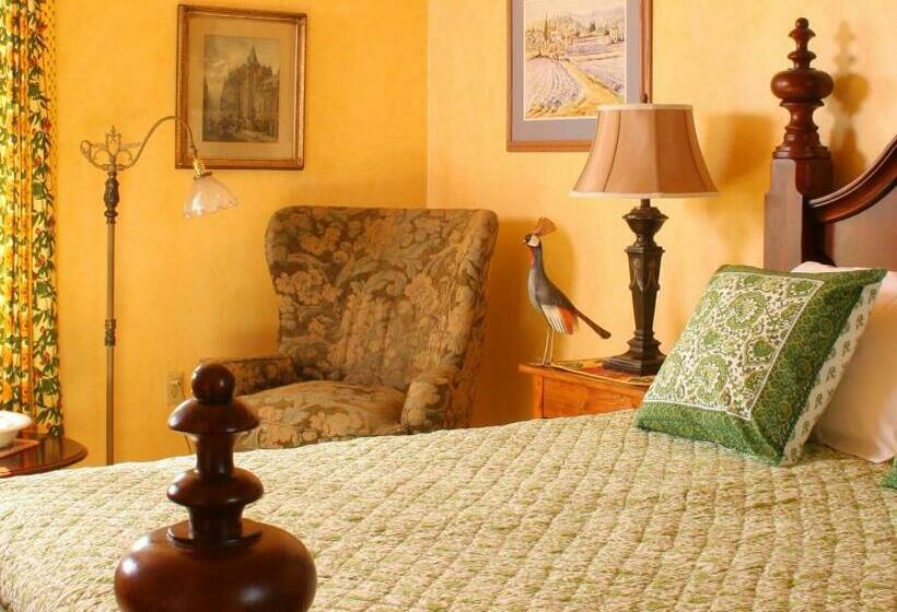 クイーンサイズベッドのスタンダードルーム, L Auberge Provencale Inn & Restaurant